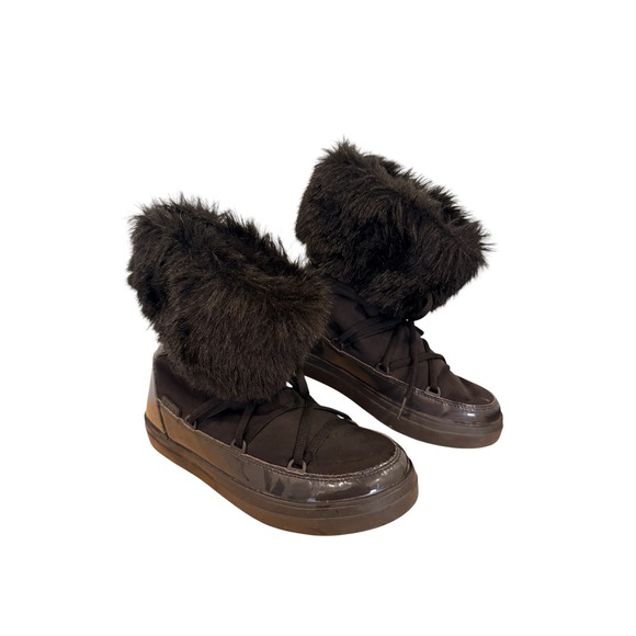 CROCS Shoes - Crocs AllCast Luxe Black Faux Fur Trim Snow Boots Women 8 Duck Boots Lace Up